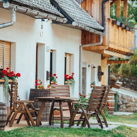 Stol Apartments Zirovnica Eksteriør bilde